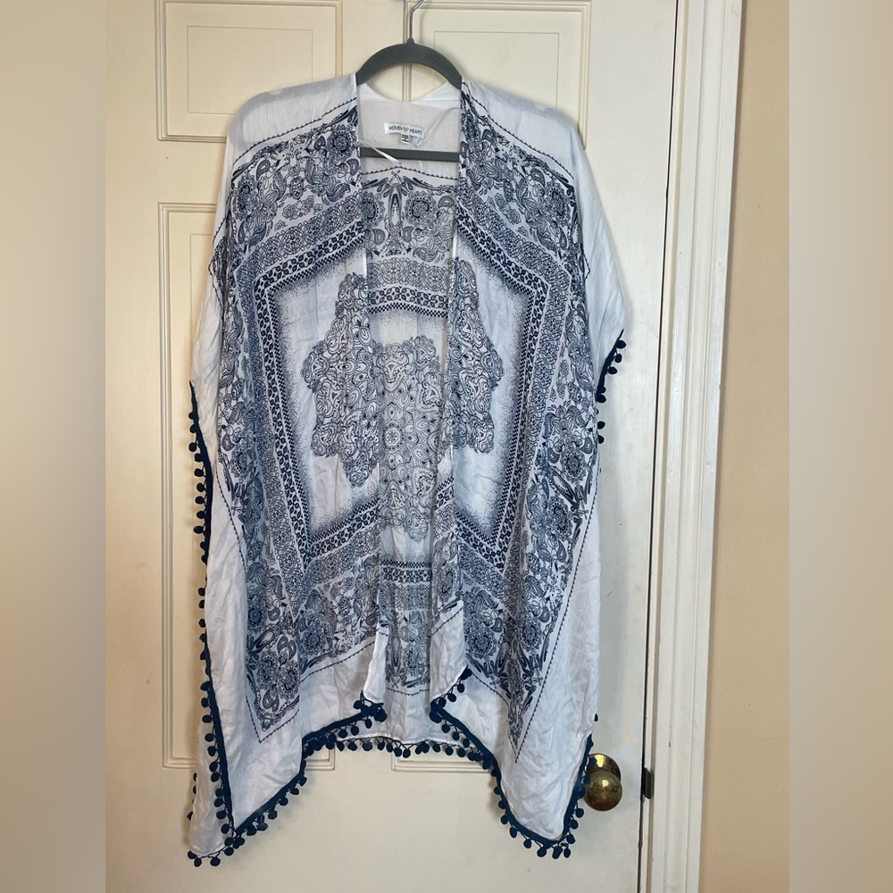 Beachy Boho Kimono Caftan Tunic White w/Blue Geometric Design One Size Tassels
